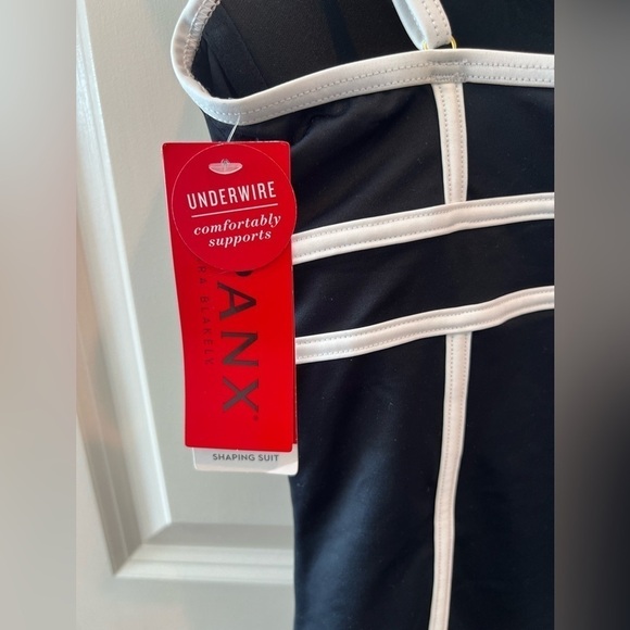 NWT SPANX Sweetheart One Piece Swimsuit Bathing Suit Built-In Bra Underwire - Picture 8 of 16